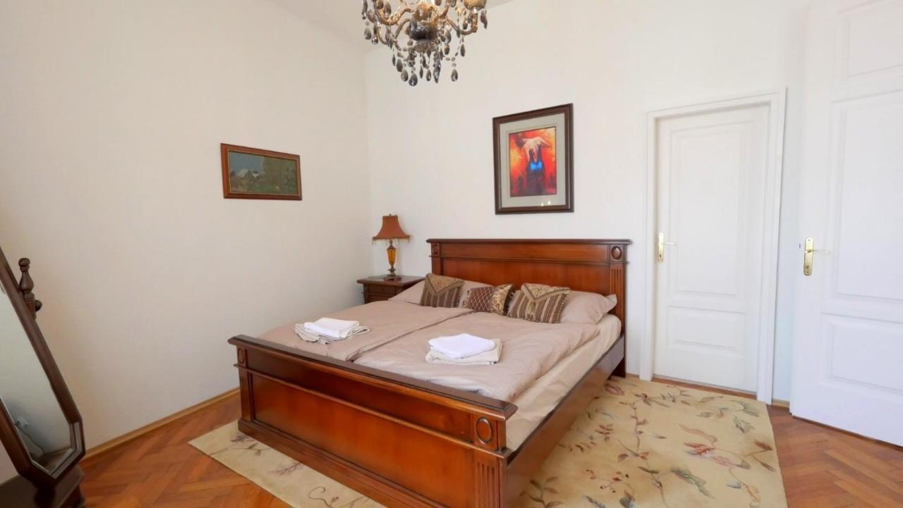ברטיסלאבה Velky 3I Apartman V Centre Mesta מראה חיצוני תמונה