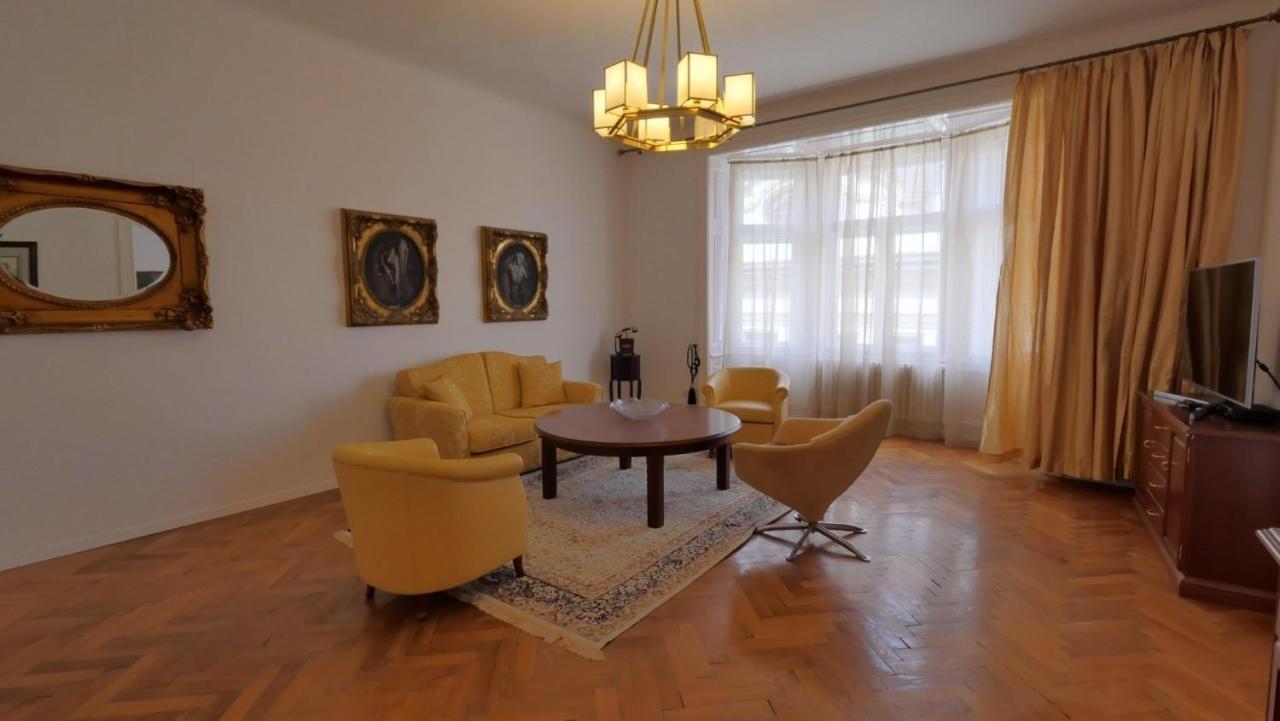 ברטיסלאבה Velky 3I Apartman V Centre Mesta מראה חיצוני תמונה